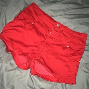 red shorts